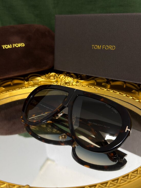 Tom Ford Sunglasses?️ main image 6